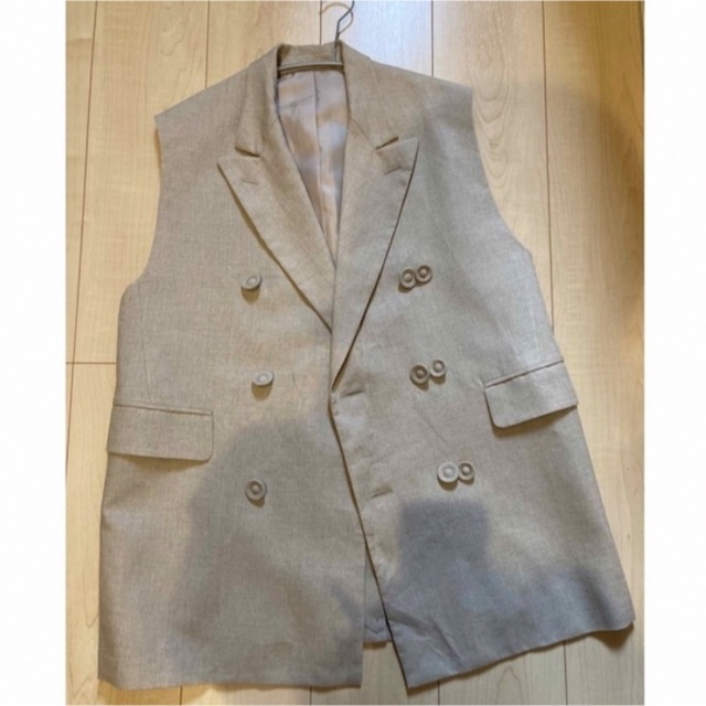 Cygne ジレ ベージュ ベスト シーニュの通販 by 他サイトで売り切れ