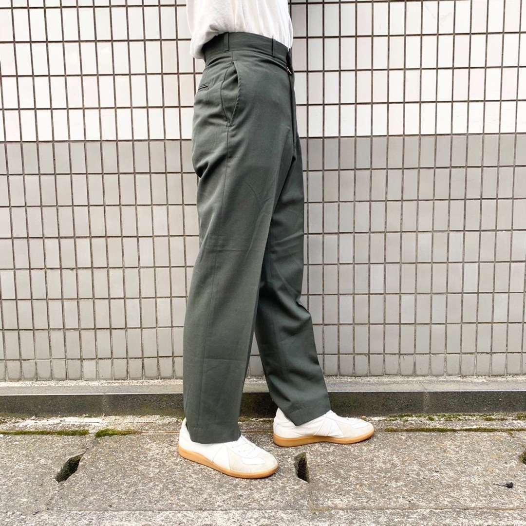 【中古】80’s U.S. ARMY Trousers Dress Pants アメリカ軍 トラウザー ドレスパンツ サイズ：29R ダークグリーン系 古着 中古 mellow メンズのスーツ(スラックス/スーツパンツ)の商品写真