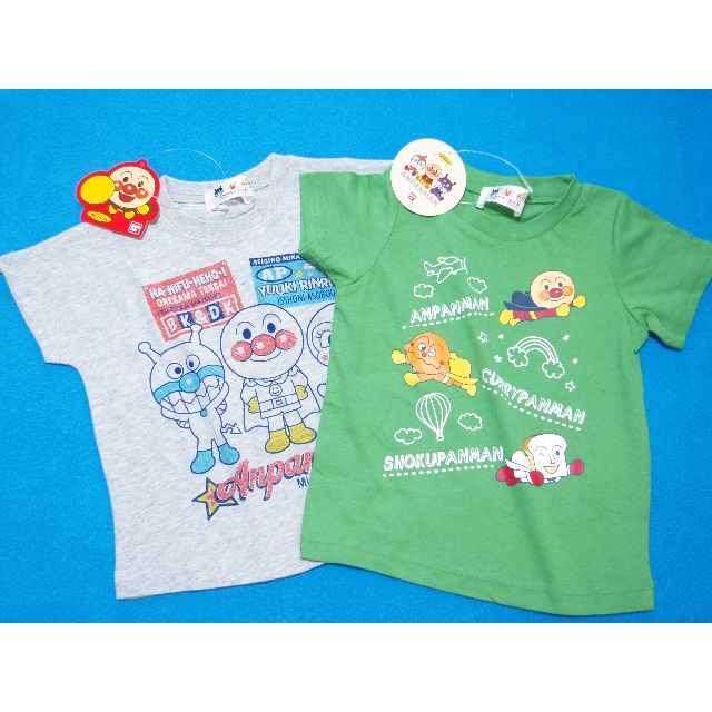 アンパンマン(アンパンマン)の新品　90cm　アンパンマン　男の子半袖Ｔシャツ2枚セット　緑・グレー キッズ/ベビー/マタニティのキッズ服男の子用(90cm~)(Tシャツ/カットソー)の商品写真