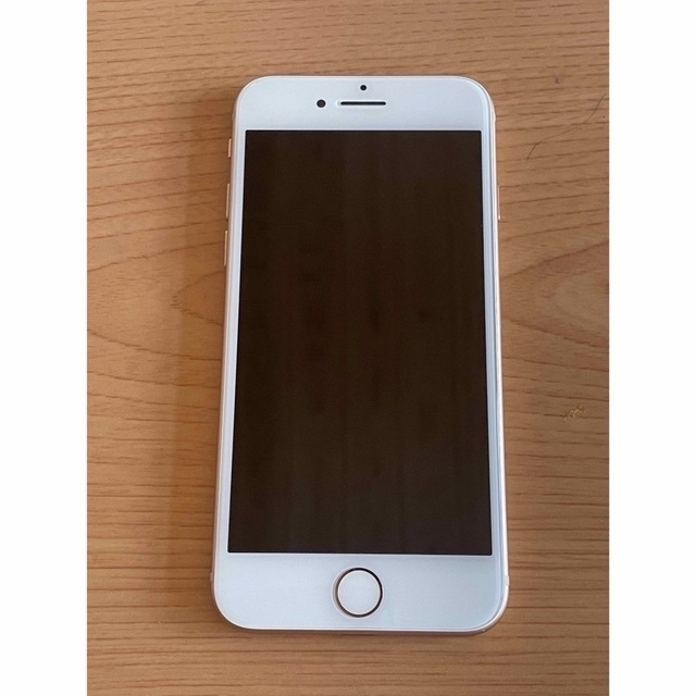 iPhone(アイフォーン)のiPhone8 64GB ゴールド docomo SIMフリー スマホ/家電/カメラのスマートフォン/携帯電話(スマートフォン本体)の商品写真