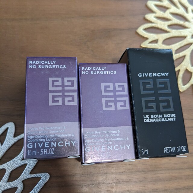 GIVENCHY(ジバンシィ)のGIVENCHY ラディカリーノーサージェティクスローション ソワン ノワール コスメ/美容のスキンケア/基礎化粧品(化粧水/ローション)の商品写真