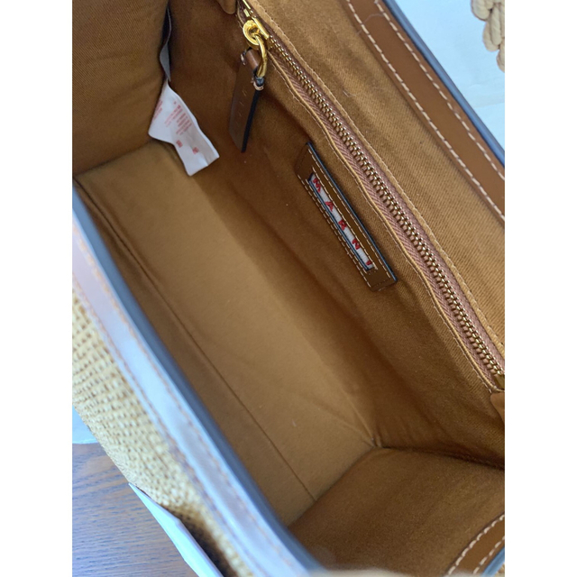 Marni(マルニ)のマルニ 新品 バーラップ バーチカルショッピングバッグ ロープハンドル Sサイズ レディースのバッグ(トートバッグ)の商品写真