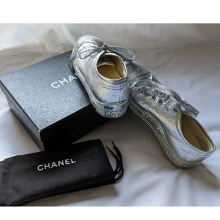 シャネル(CHANEL)の訳有　CHANEL　ロゴ　シャネル　ココマーク　シルバー　スニーカー　38サイズ(スニーカー)