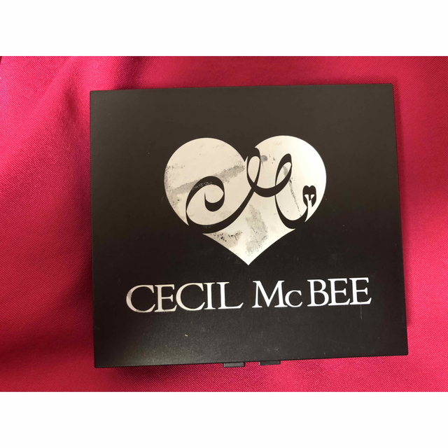 CECIL McBEE(セシルマクビー)の小悪魔ageha付録「セシルマクビーのミラー付きつけまケース」 コスメ/美容のコスメ/美容 その他(その他)の商品写真