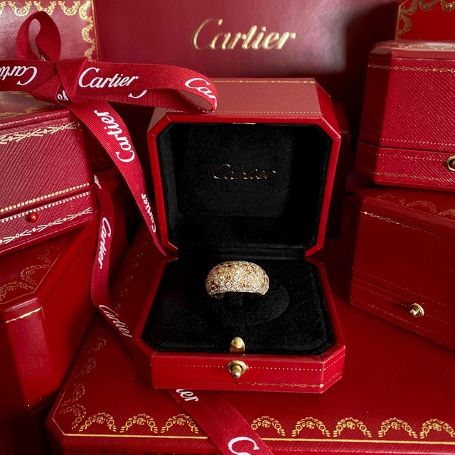 Cartier(カルティエ)のカルティエのゴージャスでとても素敵なパヴェダイヤリング レディースのアクセサリー(リング(指輪))の商品写真