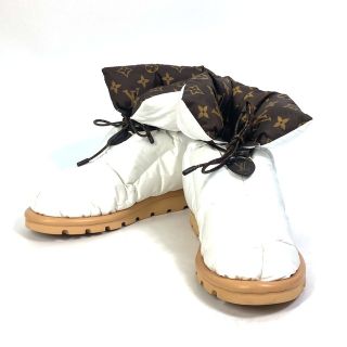 ルイヴィトン(LOUIS VUITTON)のルイヴィトン LOUIS VUITTON ピロー・ライン アンクルブーツ 1A8T3W 靴 モノグラム ショートブーツ ブーツ ナイロン ブロン ホワイト×ブラウン(ブーツ)