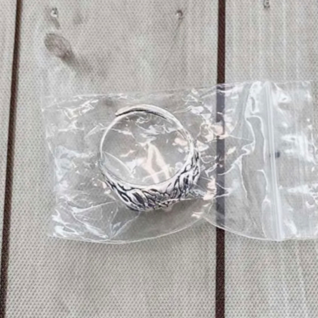 フクロウリング縁起物幸運リング レディースのアクセサリー(リング(指輪))の商品写真