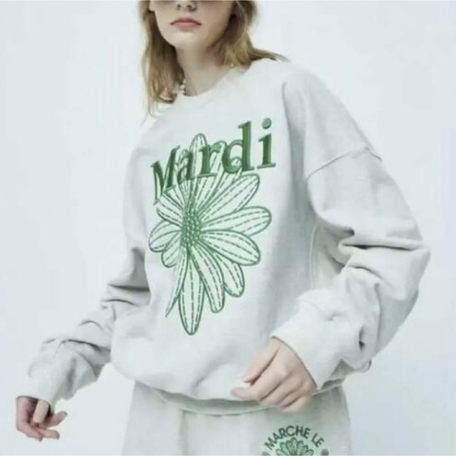 mardi mercredi 刺繍 マルディメクルディ トレーナーの通販 by はち's