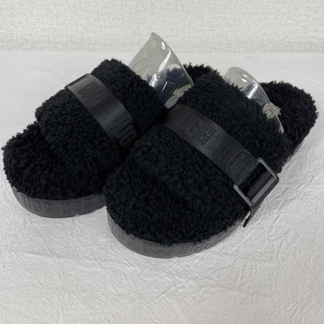 新品 UGG Fluffita アグ　サンダル　厚底　スリッパー