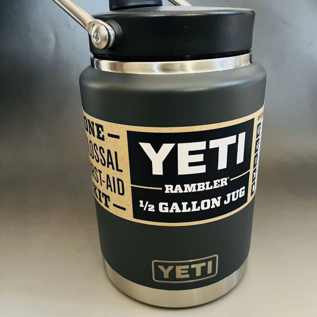 【新品】YETI イエティ ランブラー ハーフガロン ジャグ チャコール