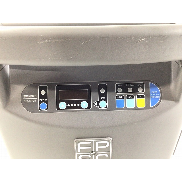 ☆極美品☆ TWINBIRD ツインバード 100V ポータブル低温冷凍 ☆極美品☆ TWINBIRD ツインバード 100V ポータブル低温冷凍