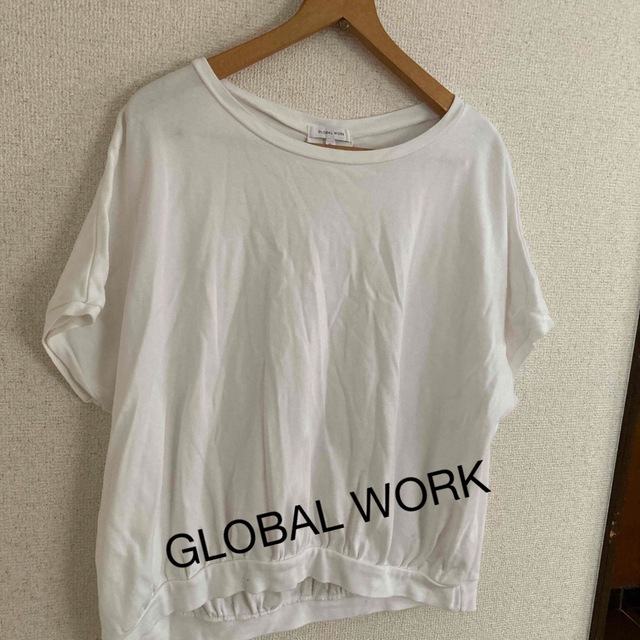 GLOBAL WORK(グローバルワーク)のGLOBAL WORK 白Tシャツ レディースのトップス(Tシャツ(半袖/袖なし))の商品写真