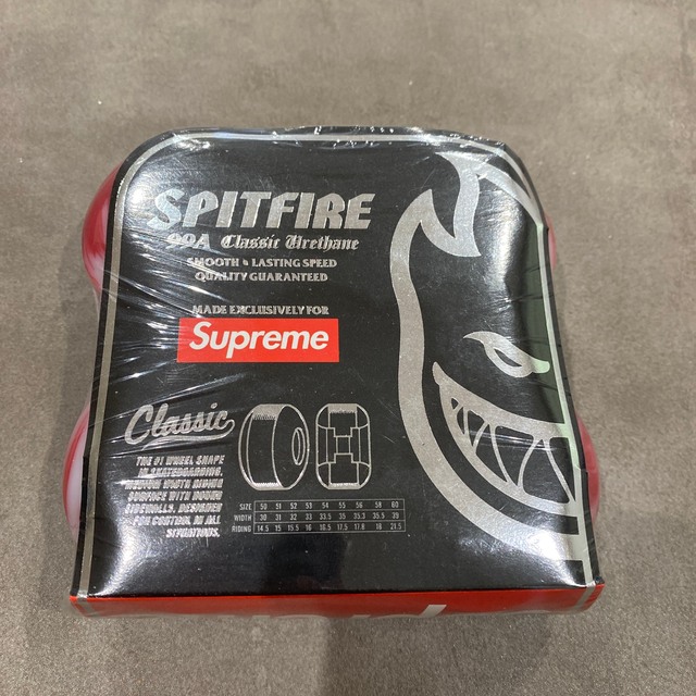 supreme スケートボード　タイヤ