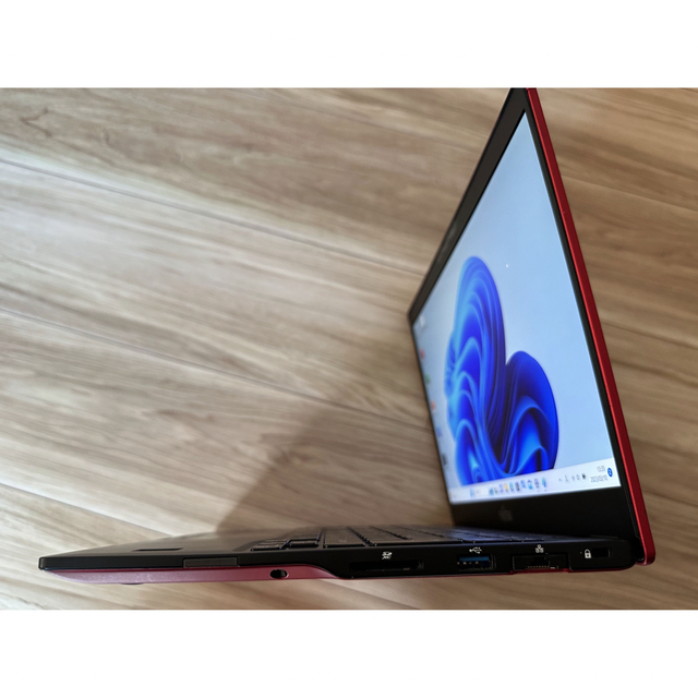 2枚で送料無料 2019年発売レッドモデル超軽量887g!富士通LIFEBOOK