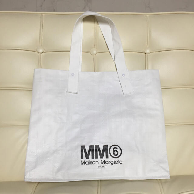 Maison Martin Margiela(マルタンマルジェラ)の送料込 MM6 ショップバッグ 大 レディースのバッグ(ショップ袋)の商品写真