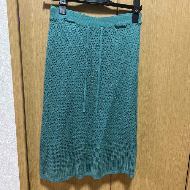 MINIMUM(ミニマム)のミニマムMINIMUMエメラルドグリーンニットスカート美品 レディースのスカート(ひざ丈スカート)の商品写真