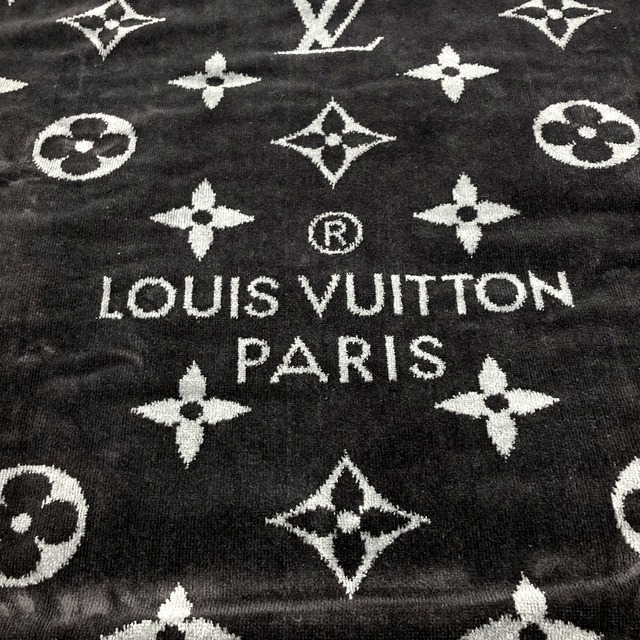 LOUIS VUITTON モノグラム ビーチタオル ルイヴィトン 黒大判 LV