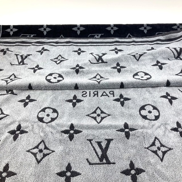 Louis Vuitton MONOGRAM Monogram Eclipse Beach Towel (M73417, M73417)
