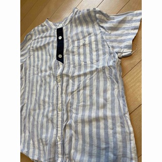 130 韓国子供服　ストライプシャツ　半袖シャツ　韓国　夏服　シャツ　水色シャツ(ブラウス)