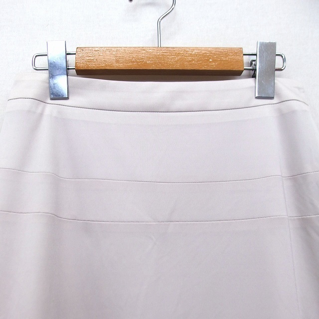 INED(イネド)のイネド INED フレア スカート 膝下 無地 シンプル ティアード 7 レディースのスカート(ひざ丈スカート)の商品写真