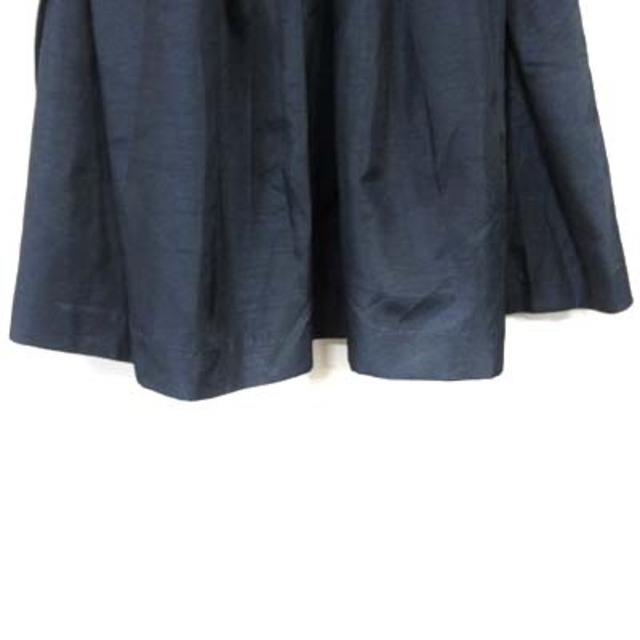 31 Sons de mode(トランテアンソンドゥモード)のトランテアン ソン ドゥ モード フレアスカート ギャザー ひざ丈 36 紺 レディースのスカート(ひざ丈スカート)の商品写真