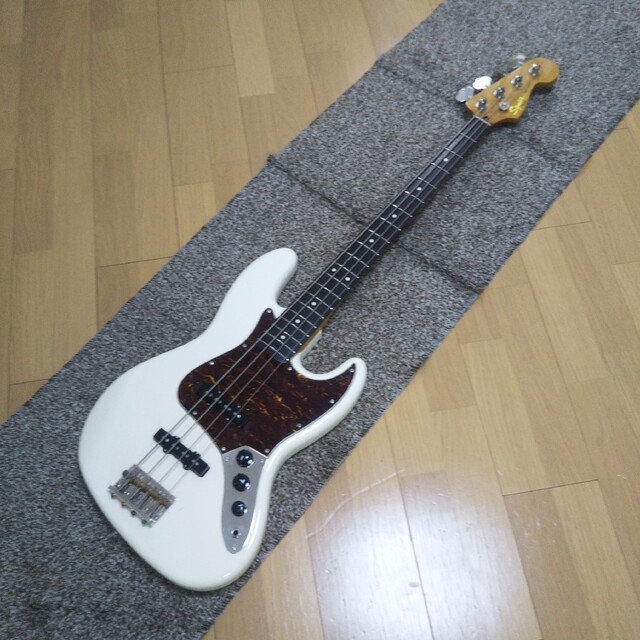 squire classic vibe ジャズベース