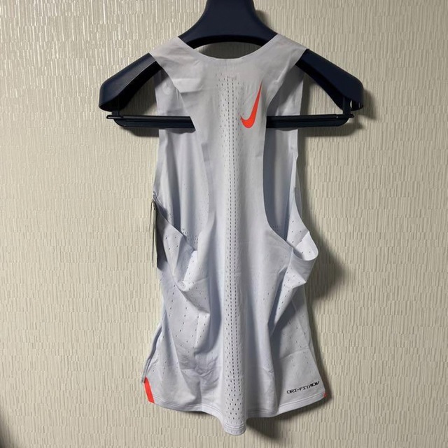 正規品】 新品 NIKEナイキ エアロスイフトシングレットシームレスタンクトップ XL 新品未使用NIKE ナイキ タンクトップ 海外限定 日本未入荷
ナイキ NIKE
