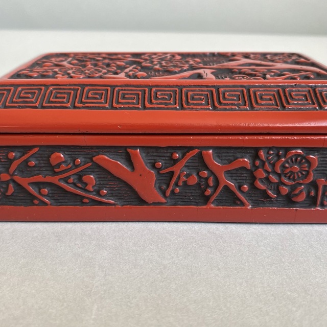 【未使用】堆朱 漆器 木製 漆塗り 手彫り 梅 小物入れ 小箱 工芸品 伝統工芸