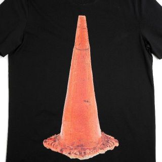 新品 Givenchy 三角コーン プリント バックロゴ Tシャツ