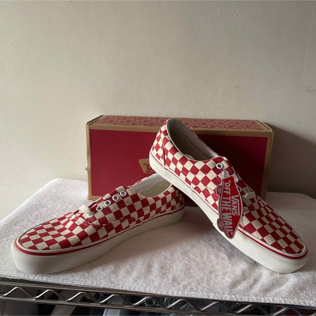 VANS(ヴァンズ)のVANS Era エラ Checkerboard バンズ  チェッカーボード　赤 メンズの靴/シューズ(スニーカー)の商品写真