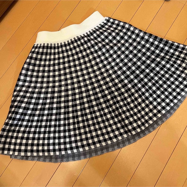 GU(ジーユー)のGU ジーユー GIRLSウォッシャブルギンガムチェックニットスカート キッズ/ベビー/マタニティのキッズ服女の子用(90cm~)(スカート)の商品写真