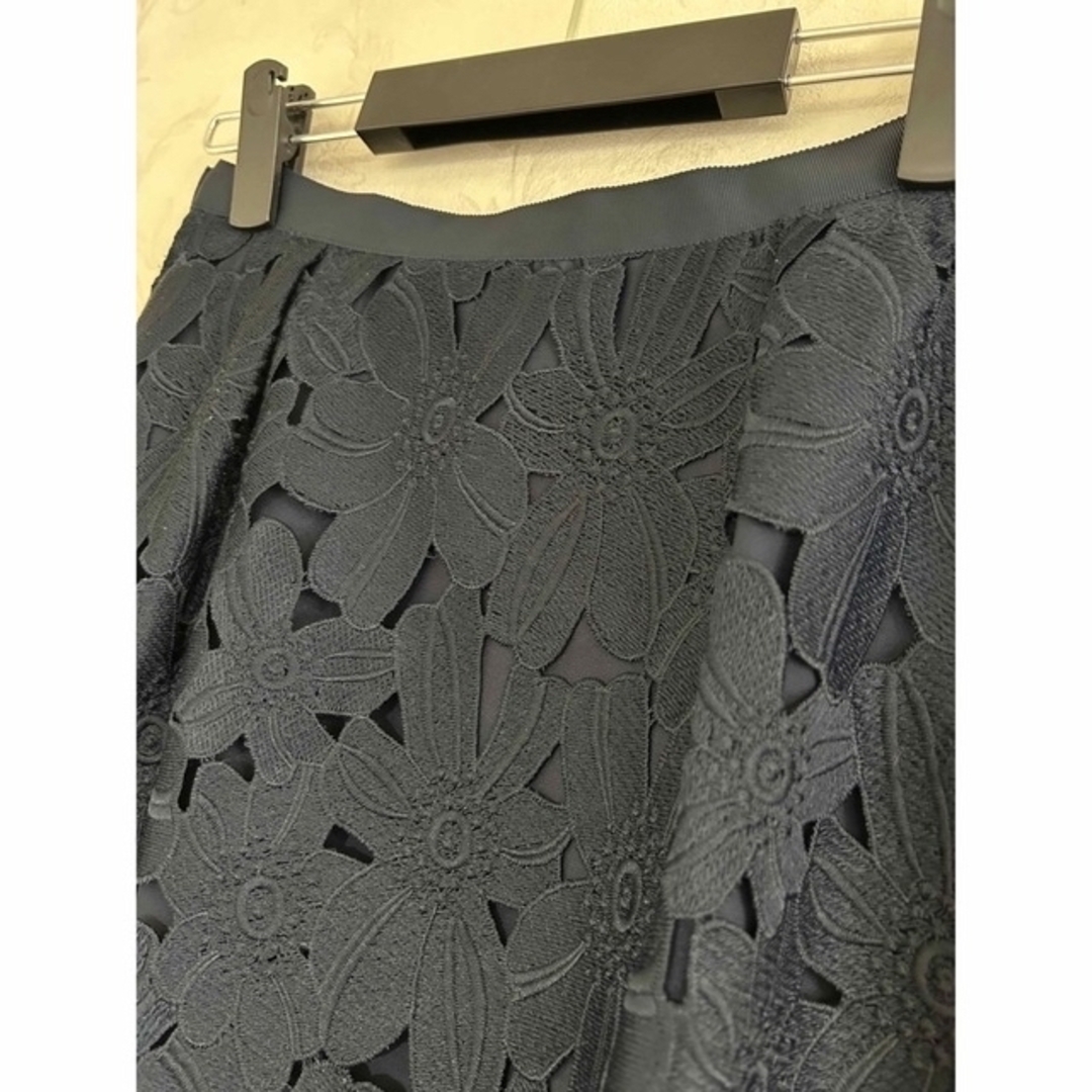 ANAYI(アナイ)のANAYI   フラワーレース　スカート レディースのスカート(ひざ丈スカート)の商品写真