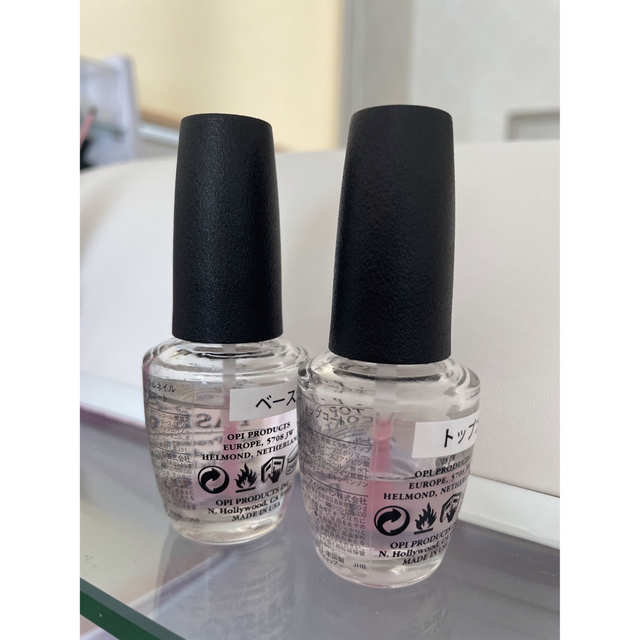 OPI(オーピーアイ)のOPI トップ&ベースコート コスメ/美容のネイル(ネイルトップコート/ベースコート)の商品写真