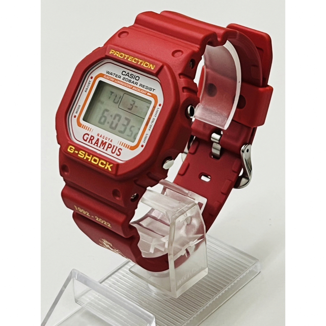 G-SHOCK(ジーショック)のG-SHOCK 名古屋グランパス モデル 30周年記念 DW-5600VT  メンズの時計(腕時計(デジタル))の商品写真