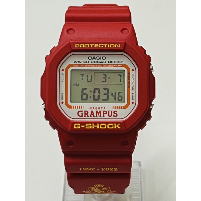 G-SHOCK(ジーショック)のG-SHOCK 名古屋グランパス モデル 30周年記念 DW-5600VT  メンズの時計(腕時計(デジタル))の商品写真