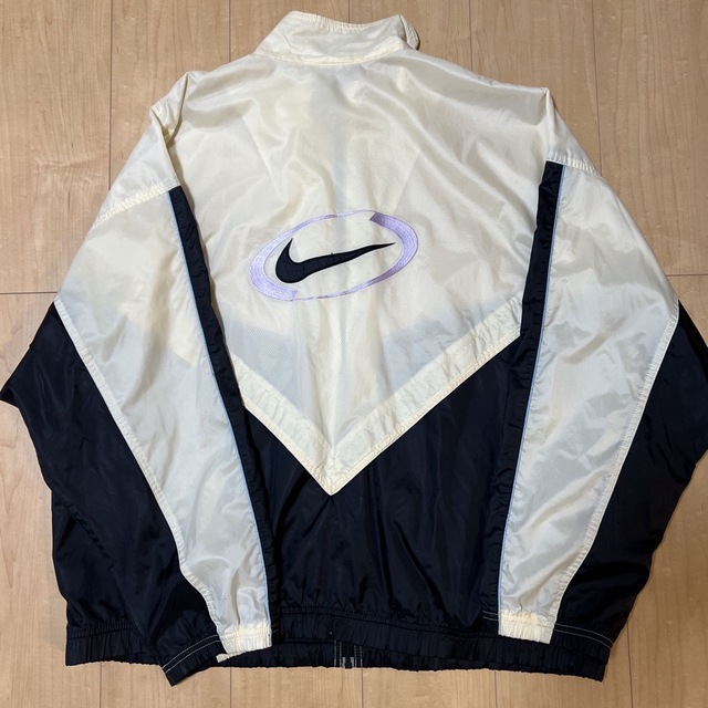 希少 NIKE ナイキ 銀タグ ナイロンジャケット 古着 90s  メンズのジャケット/アウター(ナイロンジャケット)の商品写真