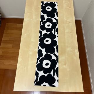 マリメッコ(marimekko)の224 . マリメッコ 生地 ピエニウニッコ　黒(生地/糸)