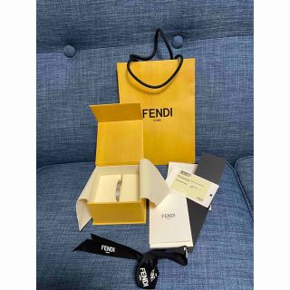 フェンディ(FENDI)のエフ イズ フェンディ ブレスレットS シルバーカラー(ブレスレット/バングル)