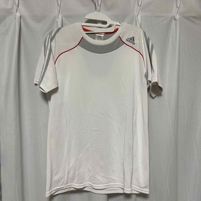 adidas(アディダス)のadidas スポーツウェアTシャツ スポーツ/アウトドアのスポーツ/アウトドア その他(その他)の商品写真