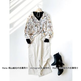 ザラ(ZARA)の2321R フラワープリントスキッパーシャツブラウス 花柄 長袖 ベージュ(シャツ/ブラウス(長袖/七分))