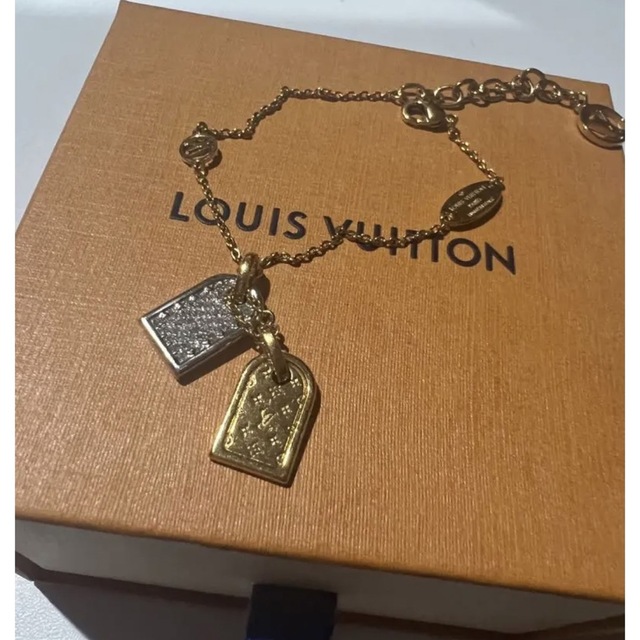 LOUIS VUITTON(ルイヴィトン)のルイヴィトン　ブレスレット　ブラスレ・プレシャスナノグラム レディースのアクセサリー(ブレスレット/バングル)の商品写真