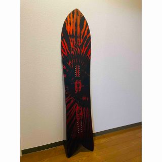 バートン(BURTON)の【人気】JONES Storm chaser 147 21-22モデル(ボード)