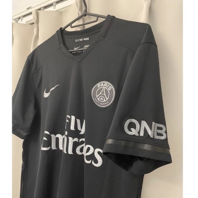 NIKE(ナイキ)のPSG 2015/16 レア品✨　ブラックアウェイシャツ スポーツ/アウトドアのサッカー/フットサル(ウェア)の商品写真