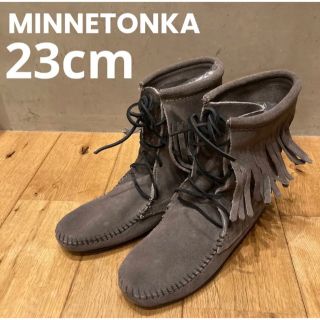 ミネトンカ(Minnetonka)の新品送料込み　ミネトンカ  トランパーアンクルハイブーツ　グレー　23cm(ブーツ)