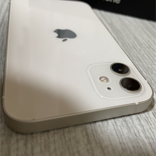 Apple(アップル)のApple iPhone12 64GB SIMフリー　本体 スマホ/家電/カメラのスマートフォン/携帯電話(スマートフォン本体)の商品写真