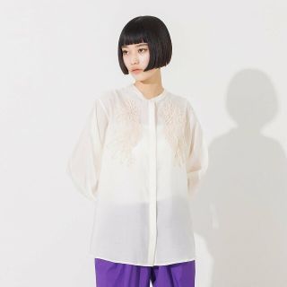 ノミネ(Nomine)の【オフホワイト】【WEB限定商品】シフォン刺繍ブラウス(シャツ/ブラウス(長袖/七分))