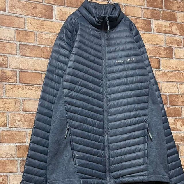 HELLY HANSEN(ヘリーハンセン)のヘリーハンセン　ダウンジャケット　キルティング　アウトドア　グレー　ジップXL. メンズのジャケット/アウター(ダウンジャケット)の商品写真