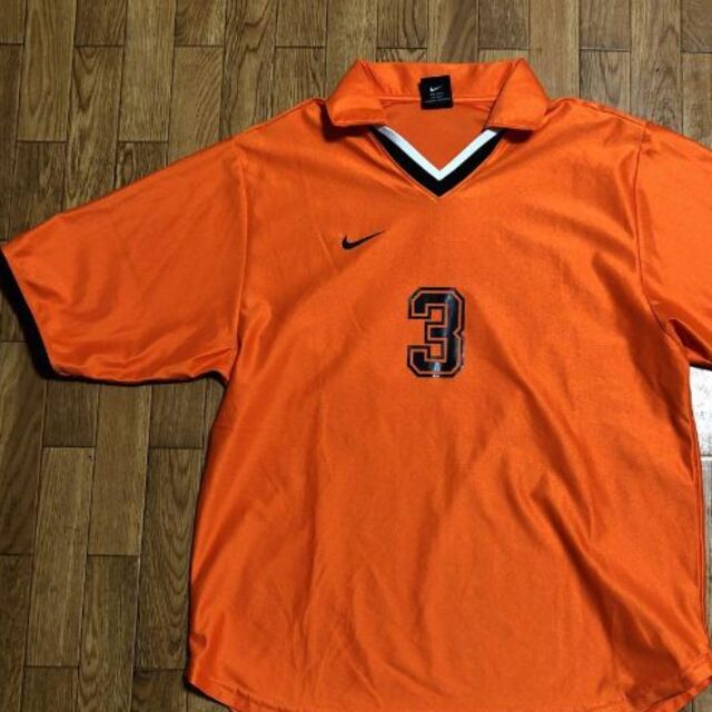 NIKE(ナイキ)の90s NIKE ユニフォーム オレンジ Lサイズ 古着 ナンバリング 刺繍 スポーツ/アウトドアのサッカー/フットサル(ウェア)の商品写真