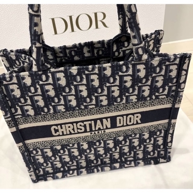 Dior(ディオール)の美品★DIOR BOOK TOTE スモールバッグ レディースのバッグ(トートバッグ)の商品写真