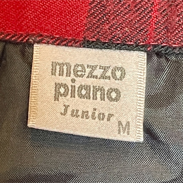 mezzo piano(メゾピアノ)のmezzo piano メゾピアノ　スカート　ジュニアMサイズ　赤　チェック柄 キッズ/ベビー/マタニティのキッズ服女の子用(90cm~)(スカート)の商品写真